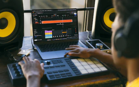 如何找准账号定位？用这两大策略就够了！【建议收藏】（新媒体之家狐呼网）