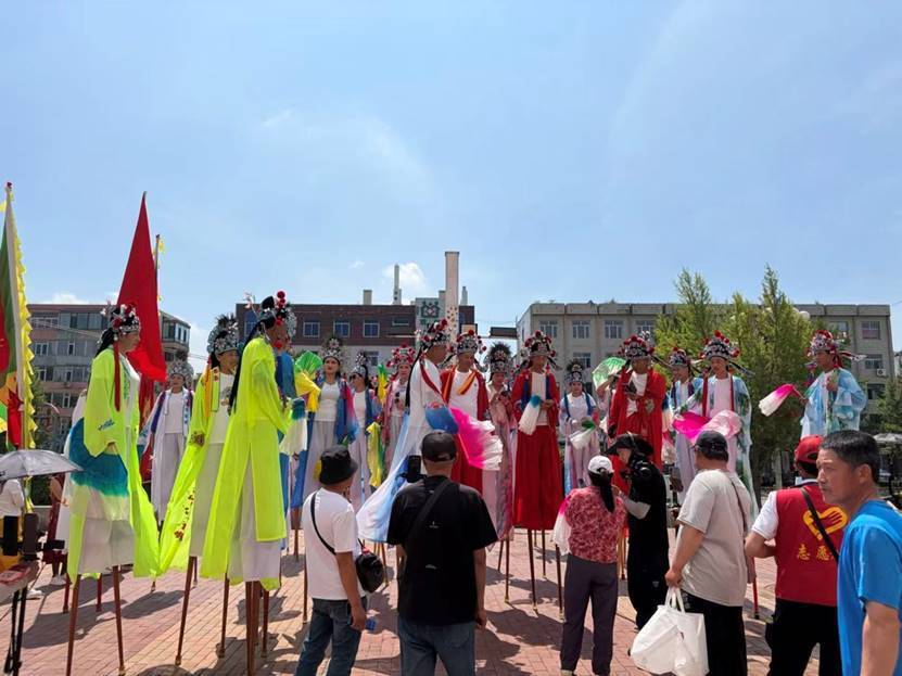 「老铁梨园·非遗百戏场」收官,以非遗民俗祝福高考学子